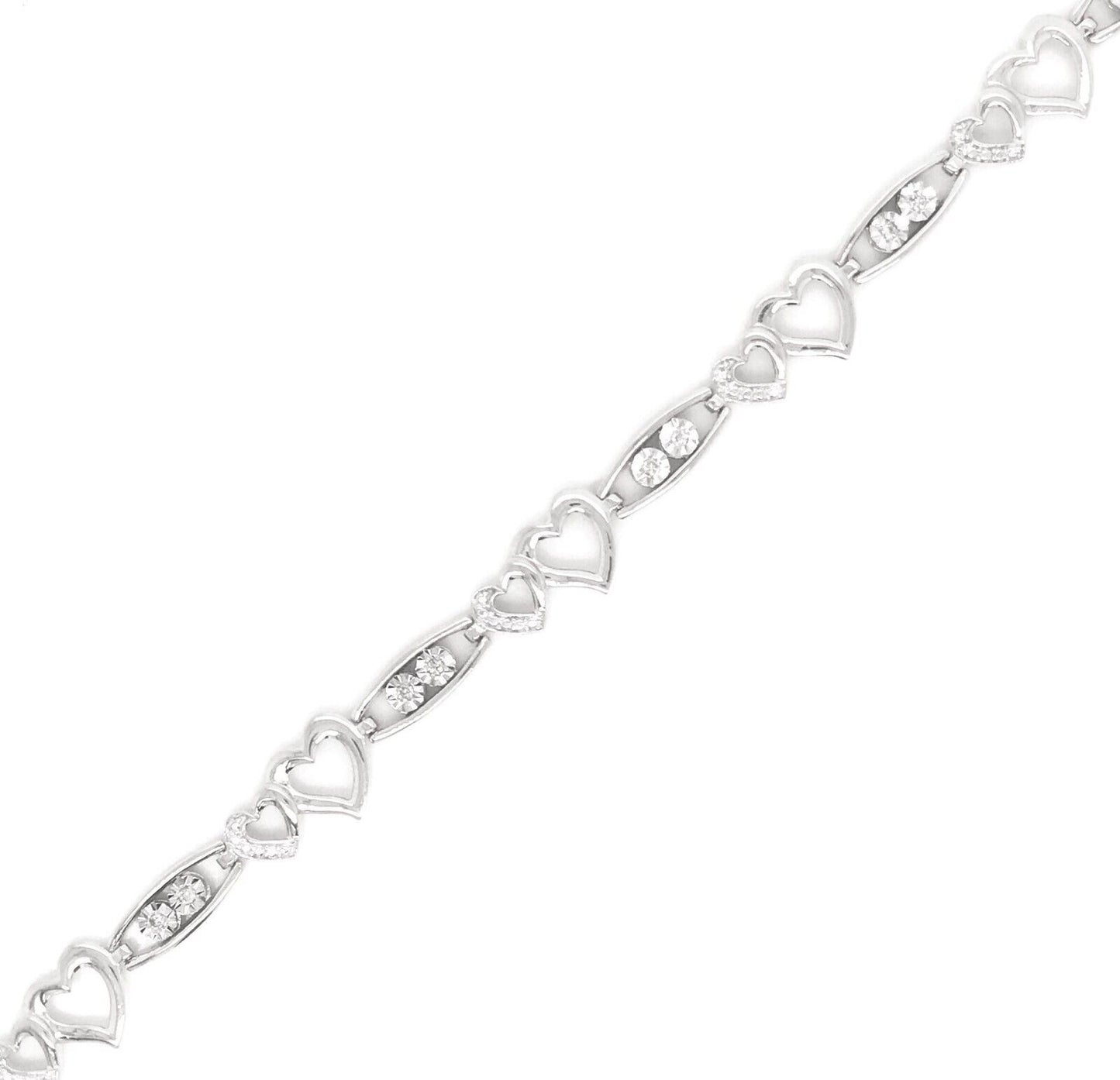 0.15CTW Heart Illusion Natural Round Diamonds Bracelet 10KT Gold