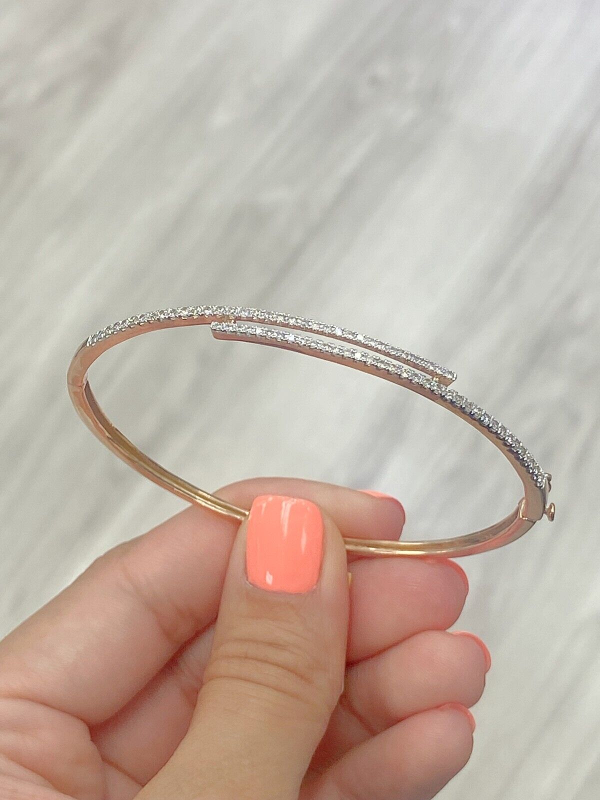 0.75 CTW Natural Genuine Round Diamond Bangle Bracelet 14K Gold