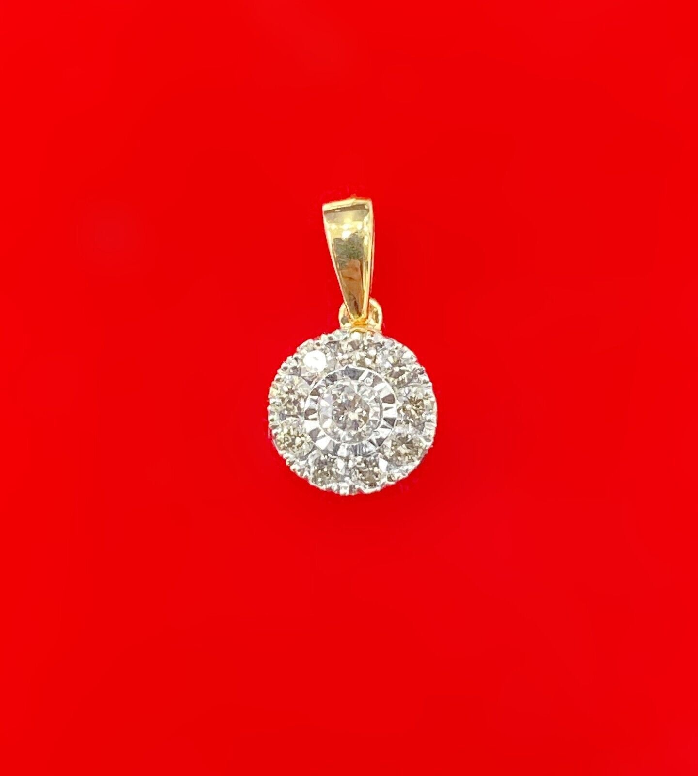 0.25CTW Genuine Round Cut Cluster Diamond Illusion Circle Pendant 10KT Gold